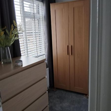 Crown Road Apartment Ситтингбурн Экстерьер фото