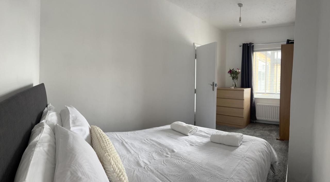 Crown Road Apartment Ситтингбурн Экстерьер фото