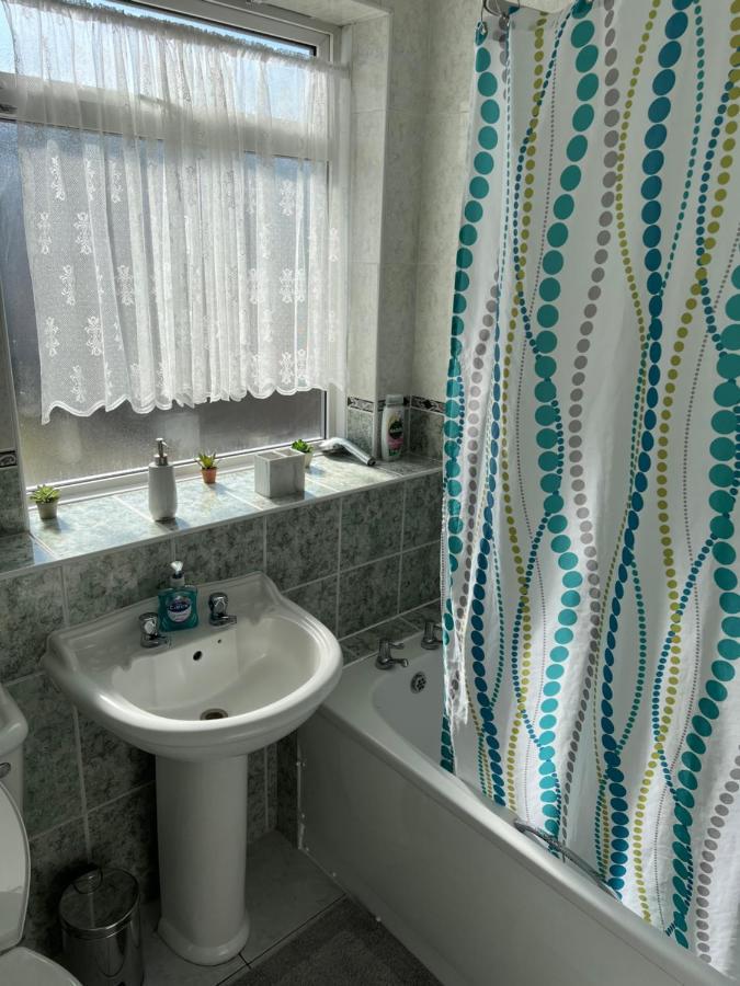 Crown Road Apartment Ситтингбурн Экстерьер фото